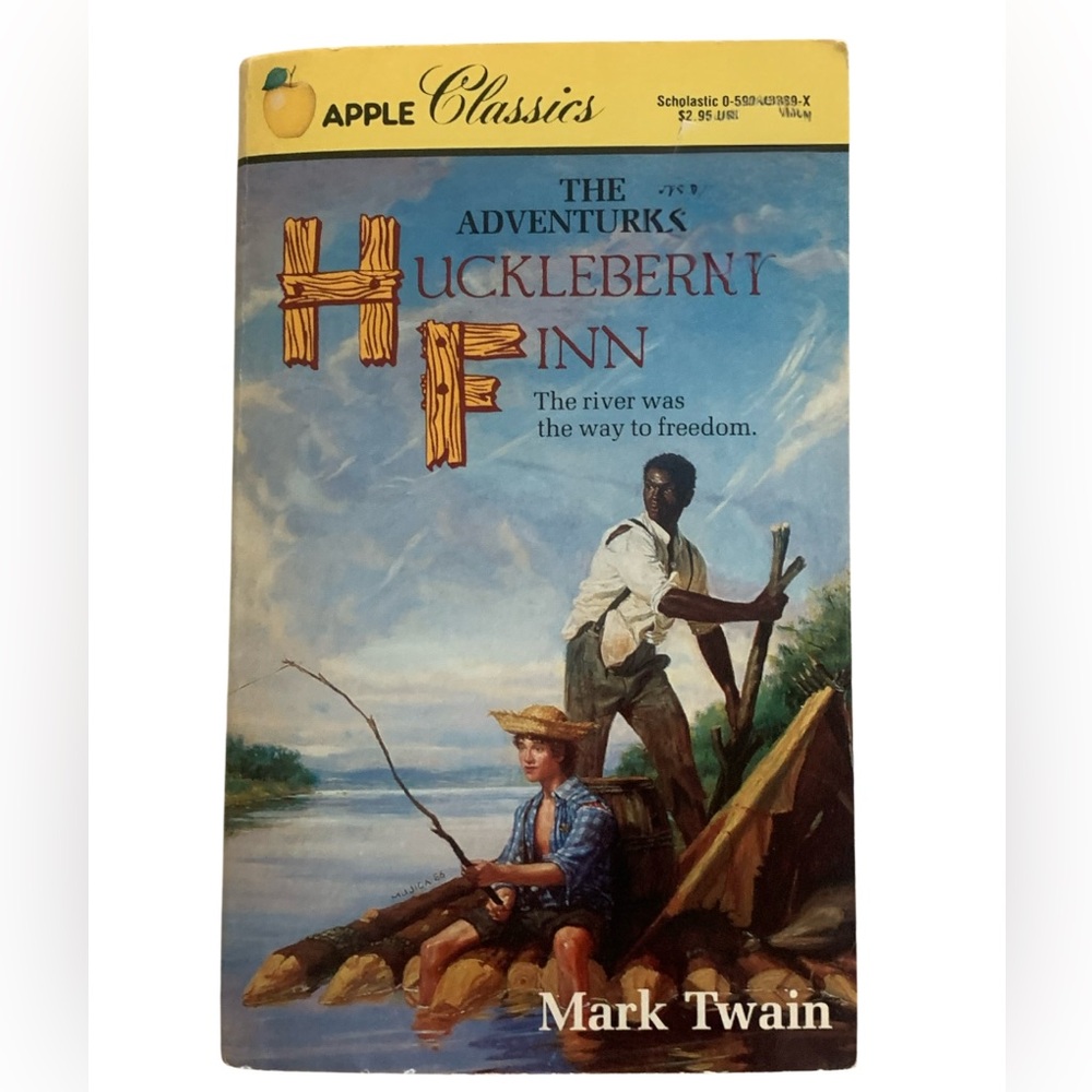 The Adventures of Huckleberry Finn by Mark Twain (Apple Classics, PN)